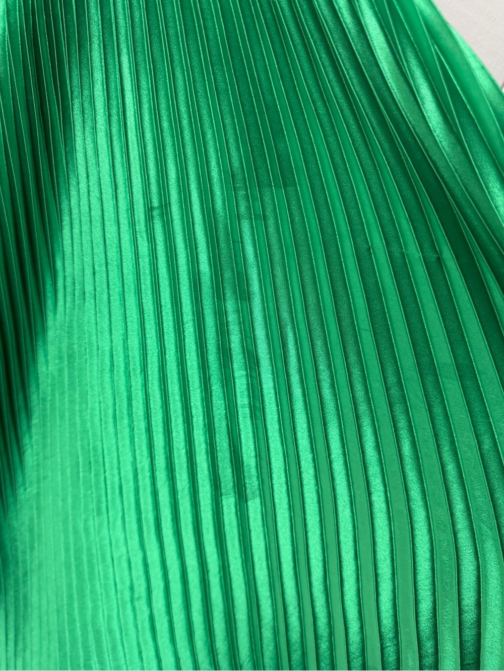 L’Idee Emerald Pleated Deep V-Neck Gown - Picture 6 of 6